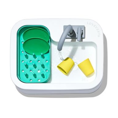 Super Sustainable Sink With Bio-Based Cups & Plates from The Helper Play Kit